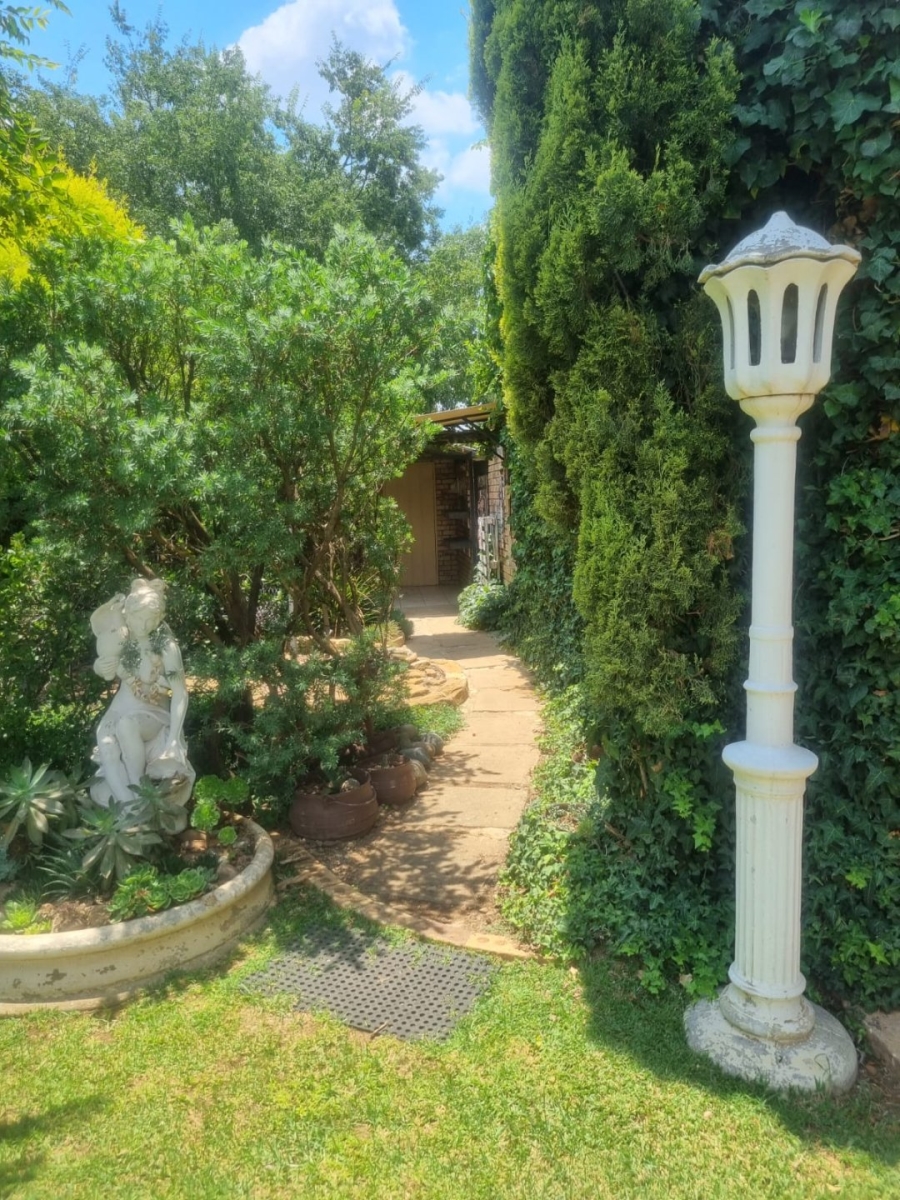 4 Bedroom Property for Sale in Wolmaransstad North West